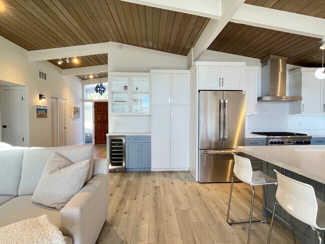 Building Photo - 2503 Aster St