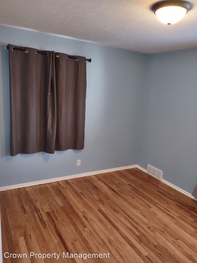 Building Photo - 3 br, 1 bath House - 8902 Westridge Dr