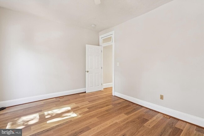 Building Photo - 14 Seaton Pl NW