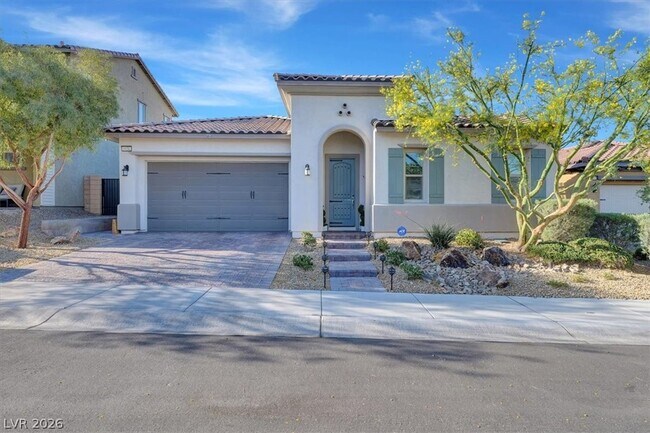 Building Photo - 9936 Wildhorse Cyn Ave