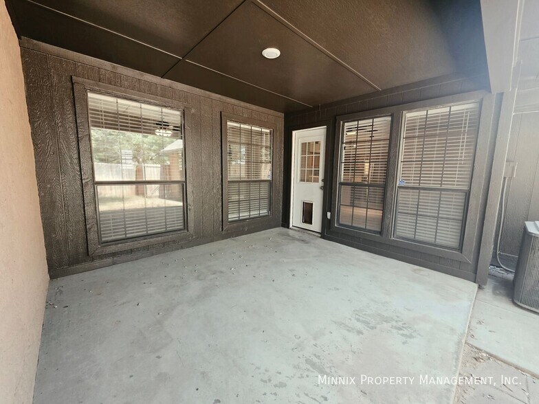 Building Photo - 3826 Nassau Dr