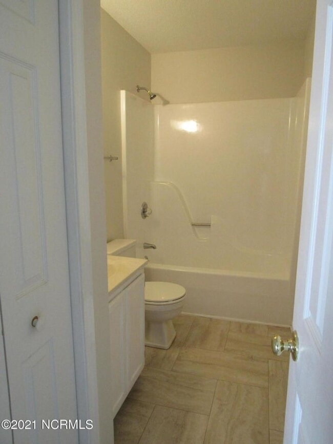 Building Photo - 314 Bracken Pl