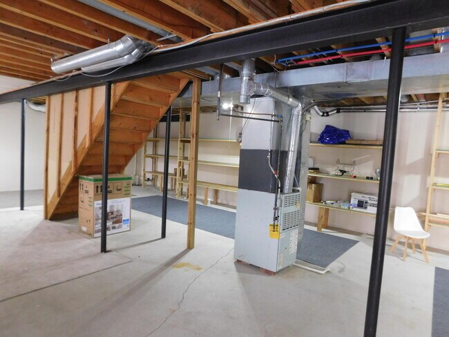 Building Photo - 3288 Hickory Dr