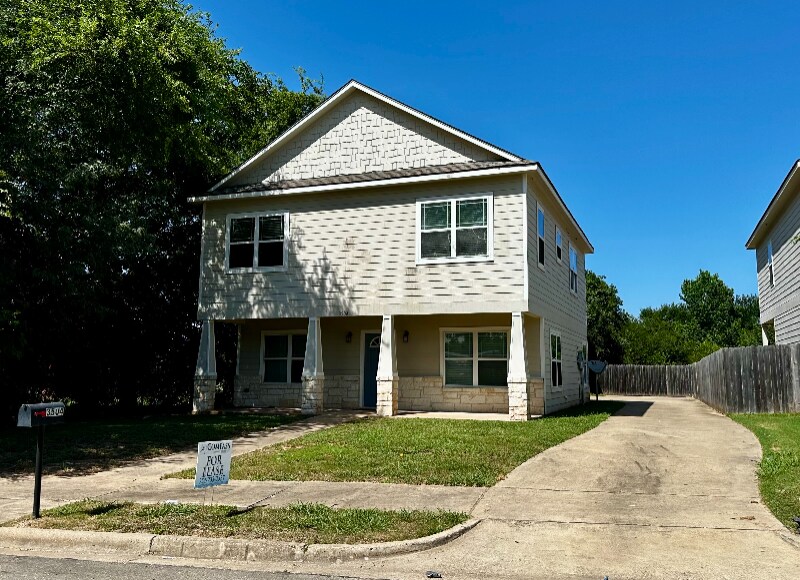 Primary Photo - 3504 S 4th St