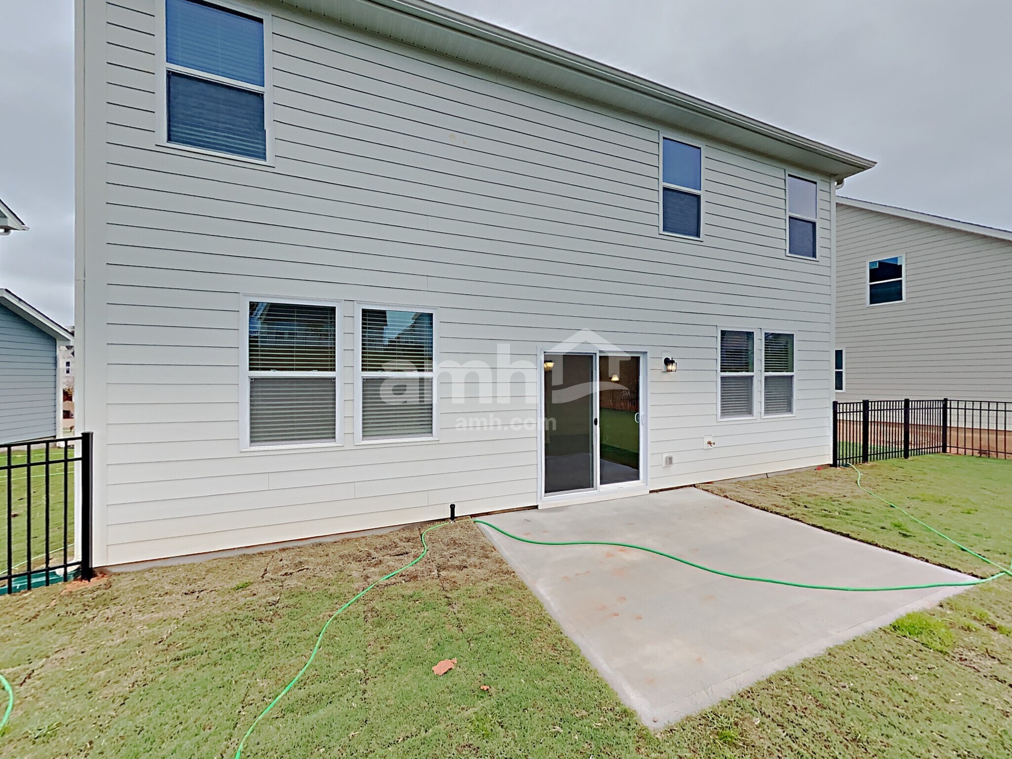 Building Photo - 2128 Laurel Vlg Cir