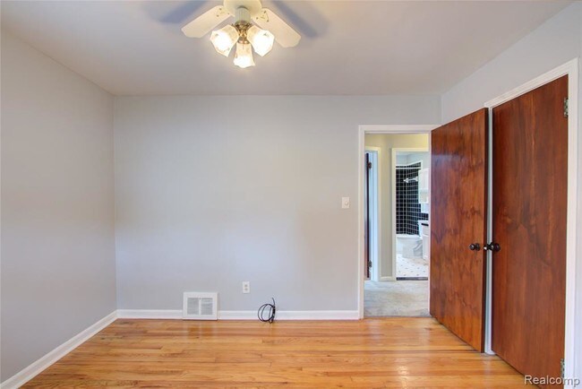 Building Photo - 249 S Chocolay Ave