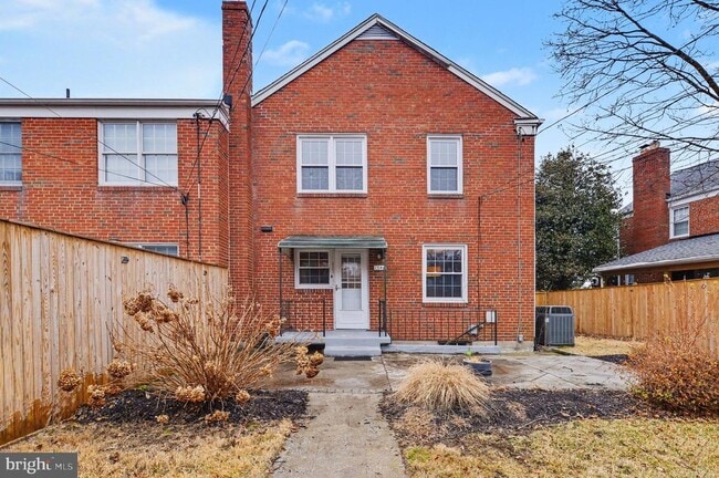 Building Photo - 1546 Putty Hill Ave