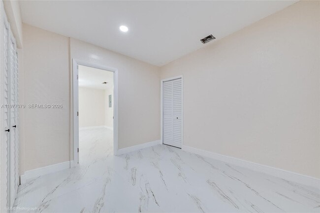 Building Photo - 10421 SW 184th St