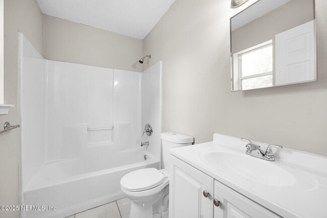 Building Photo - 788 Spearing St