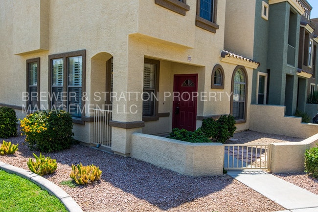 Building Photo - 6710 E University Dr