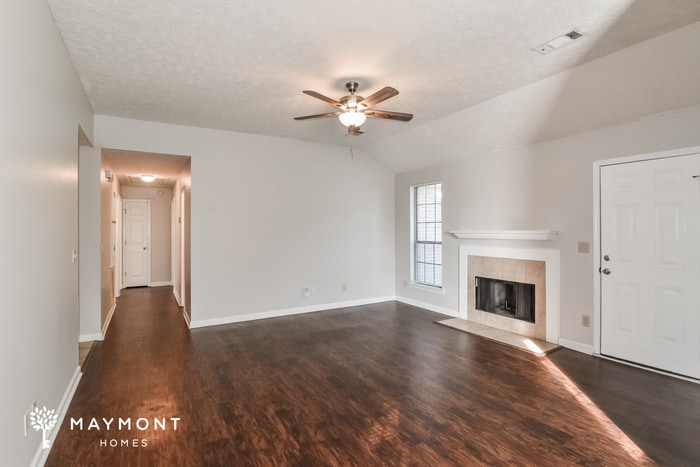 Building Photo - 6355 Sandy Ridge Curv