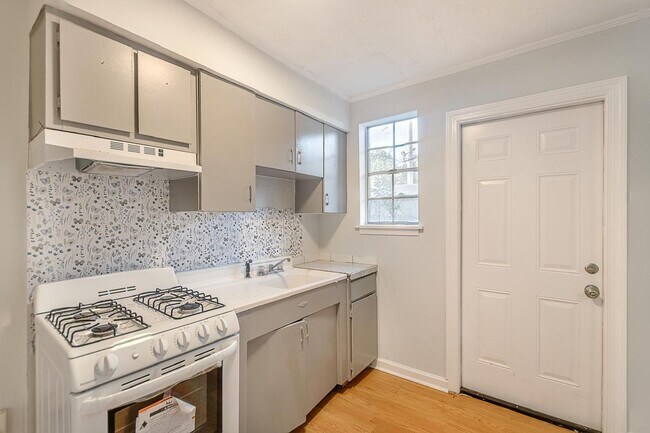 Building Photo - 517 N Florida St