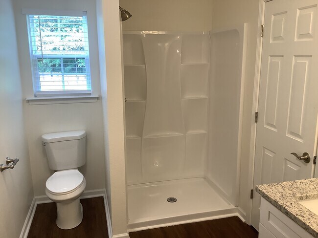 Building Photo - 6 Vista Rose Ct