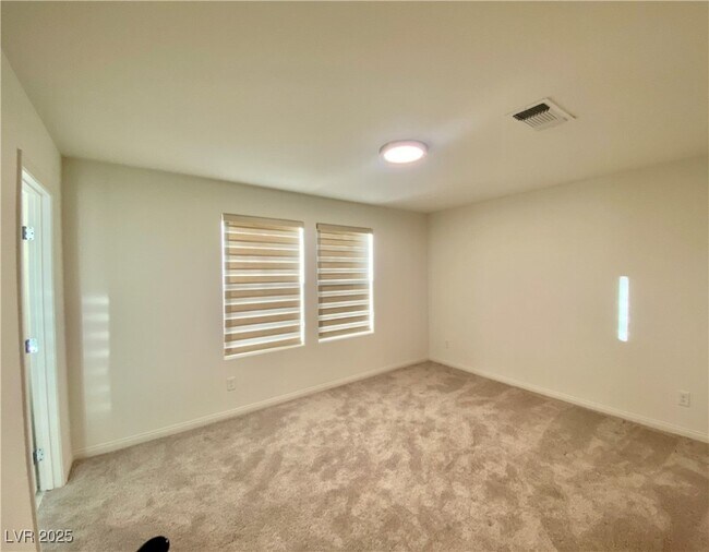 Building Photo - 5706 Holbeche St