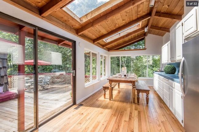 Building Photo - Beautiful 4 Bed 2 Bath Home On Over 1/2 An Acre | Redwood Estates