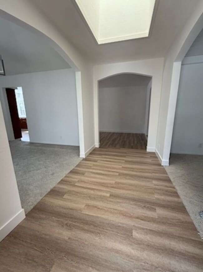 Building Photo - Comfortable Single Story Home