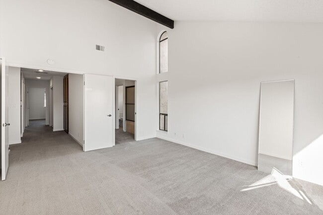 Building Photo - 14408 Outrigger Dr