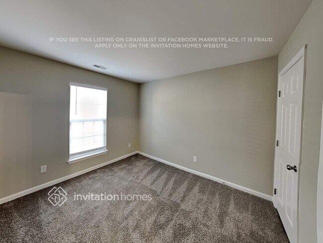 Building Photo - 2730 Shannon Dr