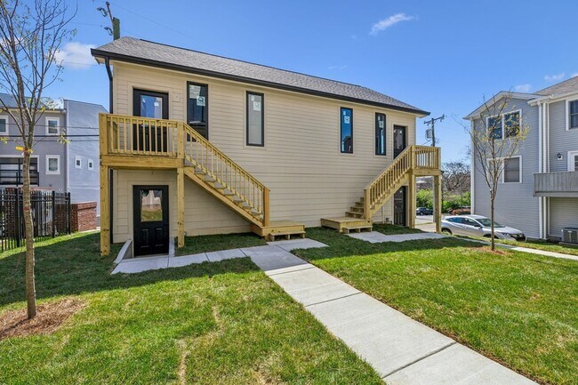 Building Photo - 3135 Parthenon Ave