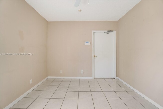 Building Photo - 2917 McKinley St