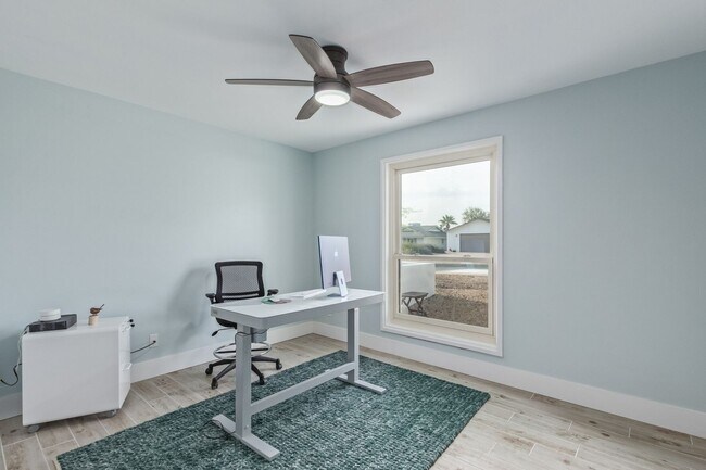 Building Photo - Beautifully Remodeled 4 Bedroom Home in Gr...