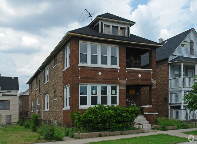 Primary Photo - 3822 Butternut St