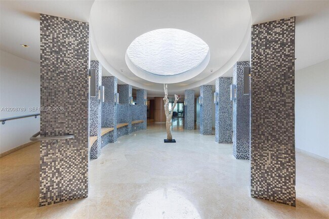 Building Photo - 900 Biscayne Blvd