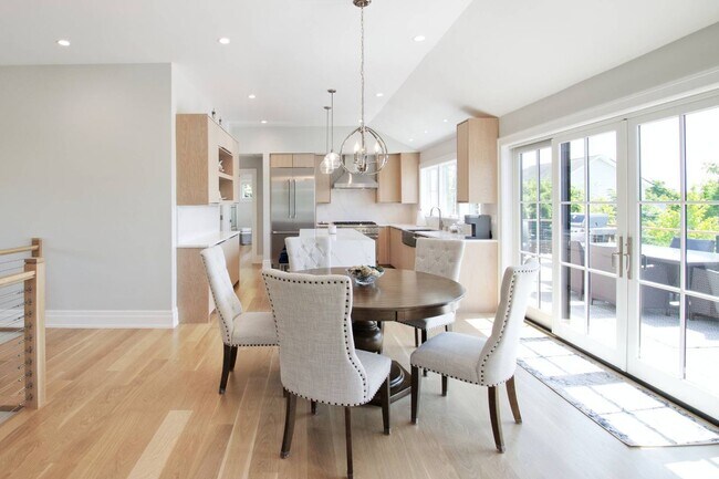 Building Photo - 12 S Elroy Dr