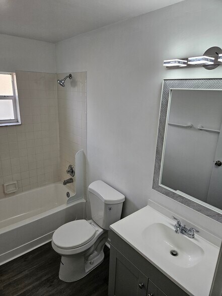 Building Photo - 5665 Boynton Cove Way