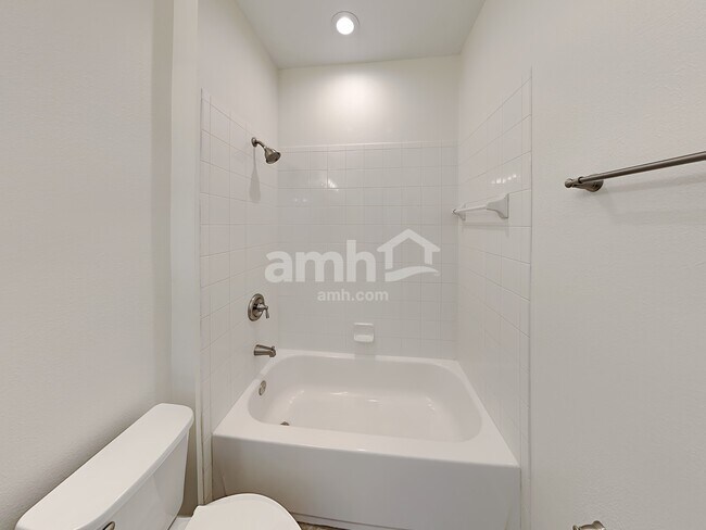 Building Photo - 92 Riachuelo Ln