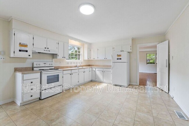 Building Photo - 105 Nut Grove Dr