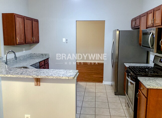 Building Photo - One month FREE RENT!!!
