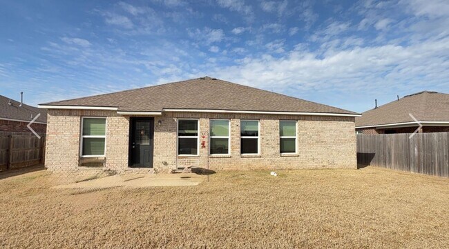 Building Photo - Welcome to your beautiful 4 bedroom, 2 bath home located in Bixby!