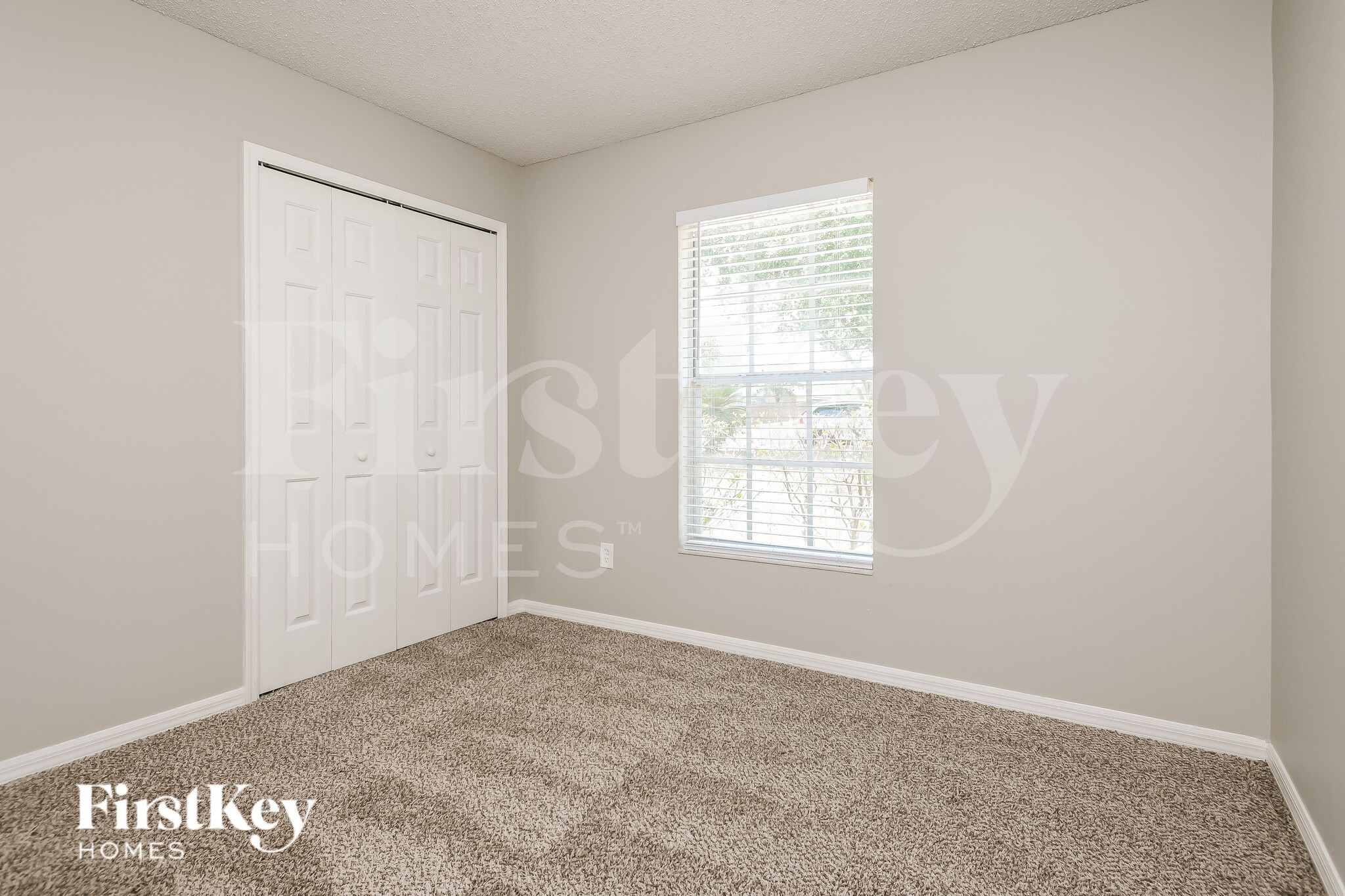 Building Photo - 1254 Kenworth Dr