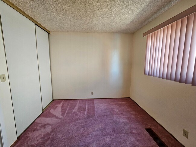 Building Photo - 10989 Ronald Way