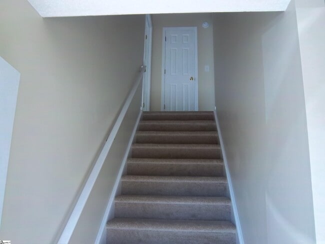 Building Photo - 232 Springfield Cir