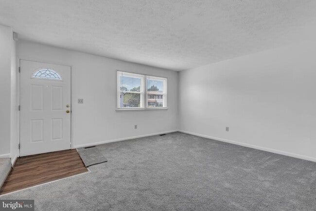 Building Photo - 651 Westphalia Ct