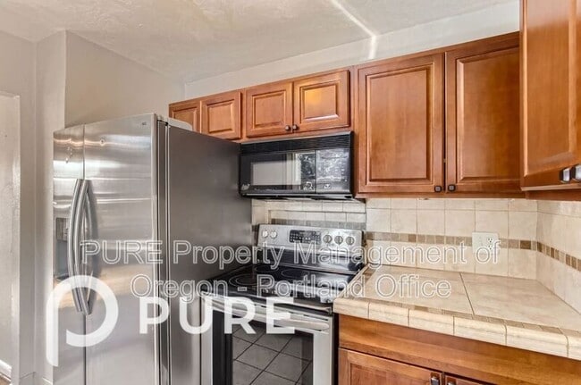 Building Photo - 3740 SE 134th Ave