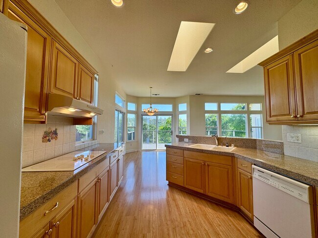 Building Photo - 6255 Peacock Way