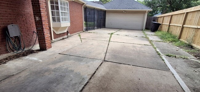Building Photo - 3411 Ashfield Dr