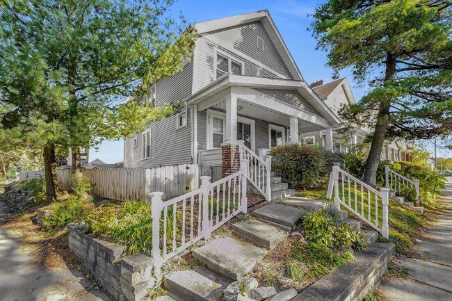 Building Photo - Hudson St