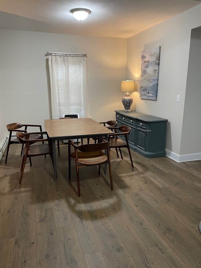 Building Photo - 110 5th Ave