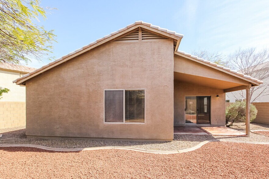 Building Photo - 16214 N 162nd Dr