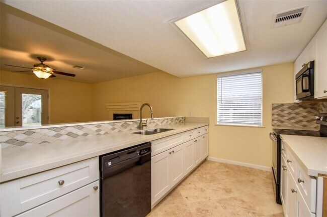 Building Photo - 2110 Whiteback Dr