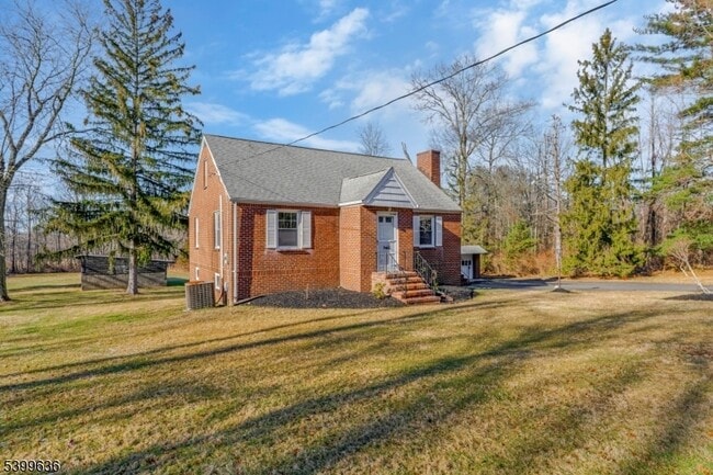 Building Photo - 111 King George Rd