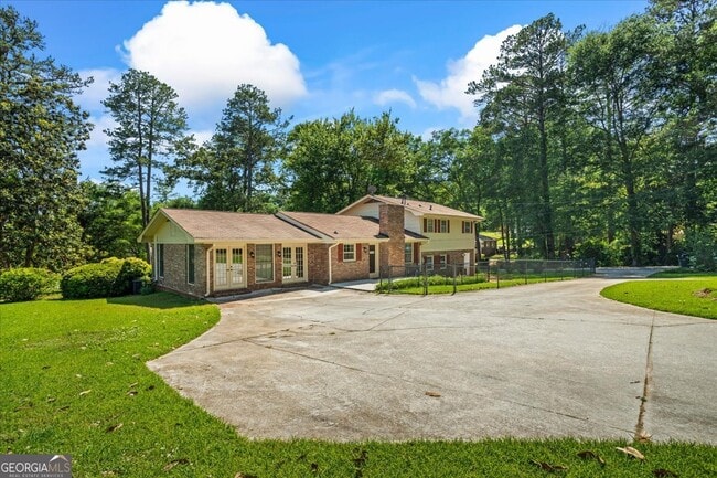 Building Photo - 7121 Forest Dr SE