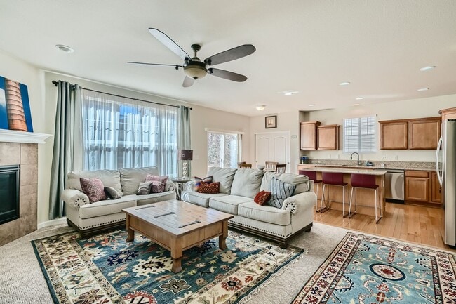 Building Photo - 5 Bedroom in Anthem Highlands