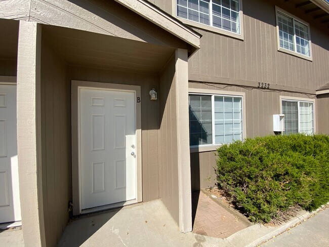 Building Photo - 3232 N Tani Rd