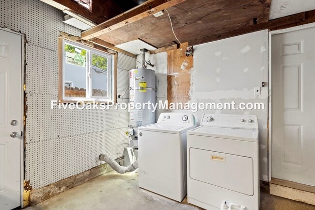 Building Photo - 2529 Anna Way