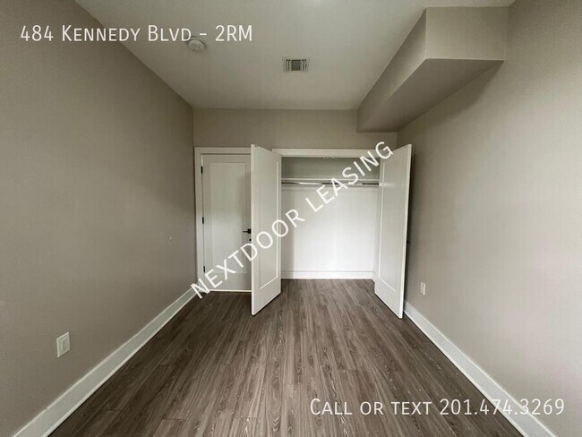 Building Photo - 484 John F. Kennedy Blvd